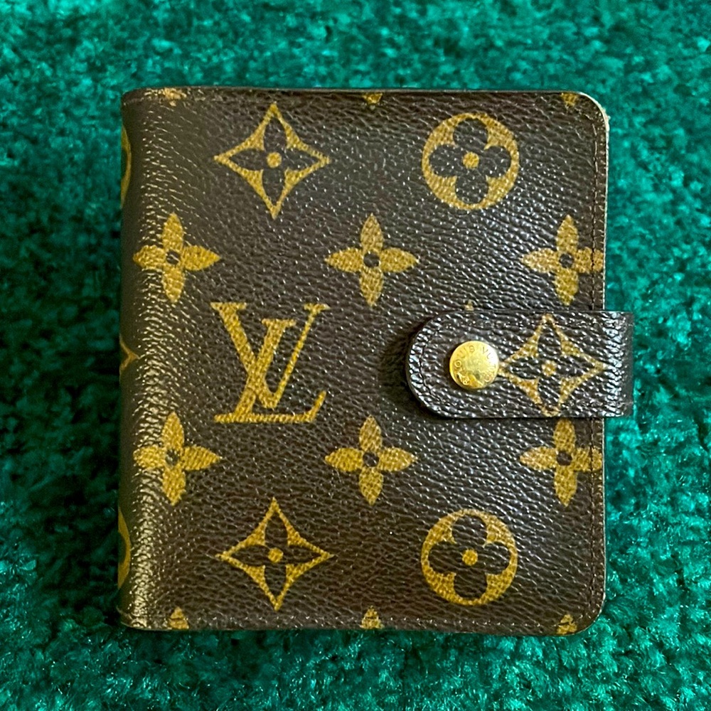 Authentic Louis Vuitton Wallet